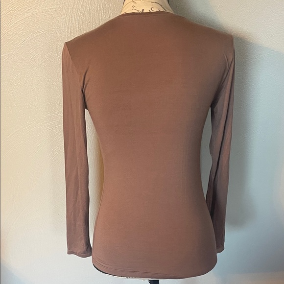 Uniqlo HEATTECH Long Sleeve Top XS Cocoa Brown - Picture 3 of 5